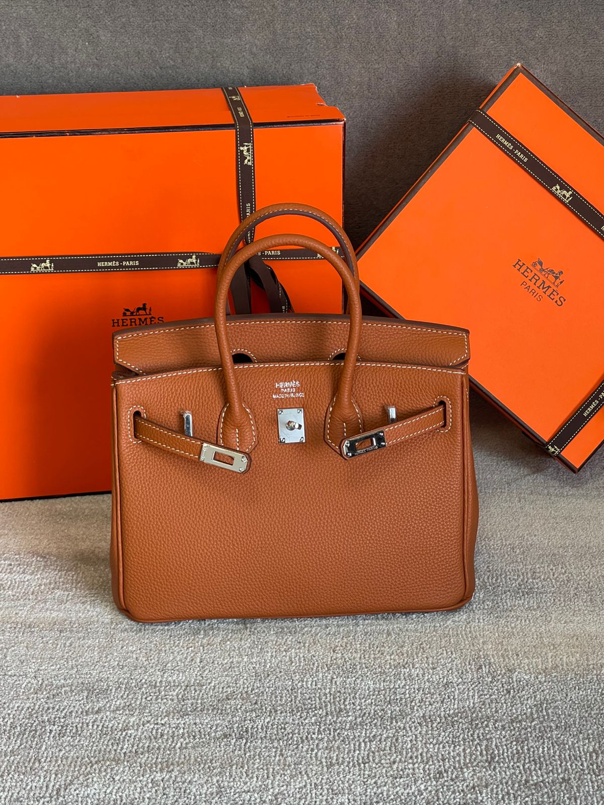 Luxury Hermès Ladies Handbag good Leather Designer Tote Bag with Lock Closure, Elegant Top Handle Purse for Women, Classic Fashion Shoulder Carry Bag