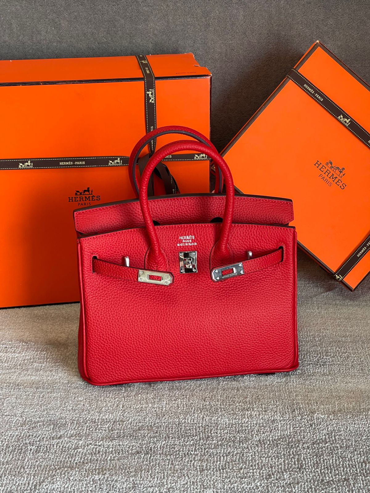 Hermès Ladies Handbag Tote Bag with Lock Closure, Elegant Top Handle Purse for Women, Classic Fashion Shoulder Carry Bag